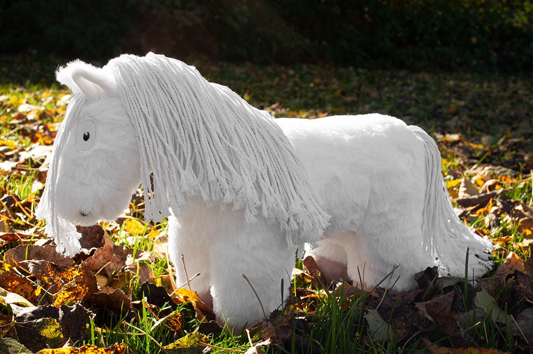 wittepony1_abd32486-8909-40f9-af0e-8f5586bcd036 Crafty Pony paarden knuffel wit met witte manen