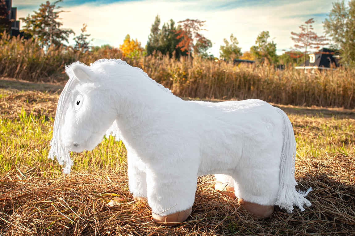 wittepony2_bd8a5a70-2c4d-4166-a164-2e37ab3b1dd3 Crafty Pony paarden knuffel wit met witte manen