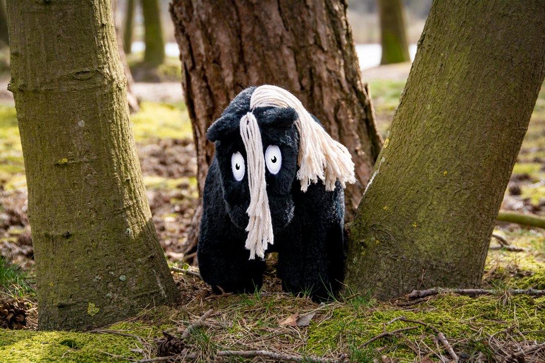 zwartwittemanenbos1 Crafty Pony paarden knuffel zwart
