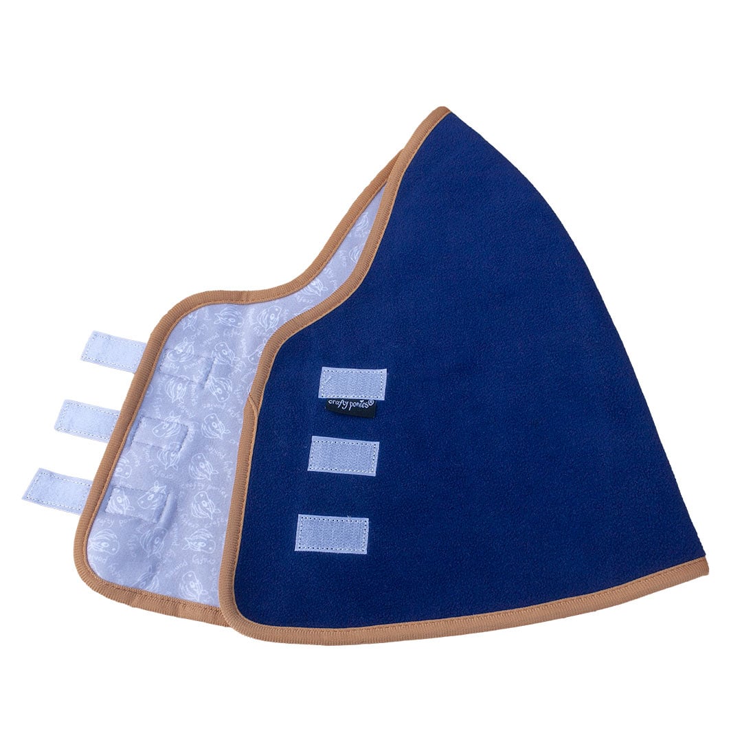 Halsstuk-blauw-open Luxe halsstuk blauw voor Crafty Ponies Hobby Horse.